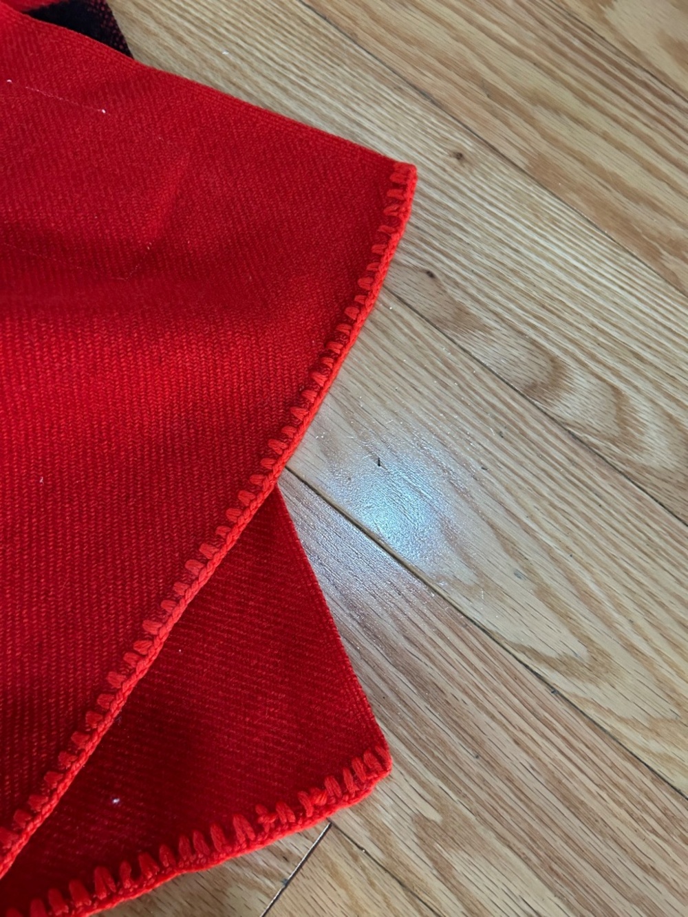 Vintage Hudson’s Bay Company 4 Point Wool Blanket Red Black Stripe 84" x 68" - Picture 7 of 10